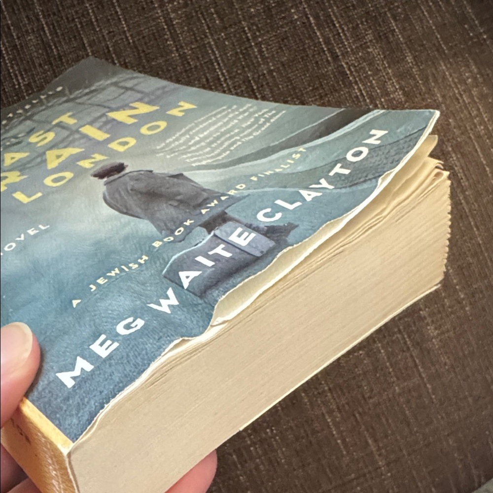 Books - Picture 3 of 5